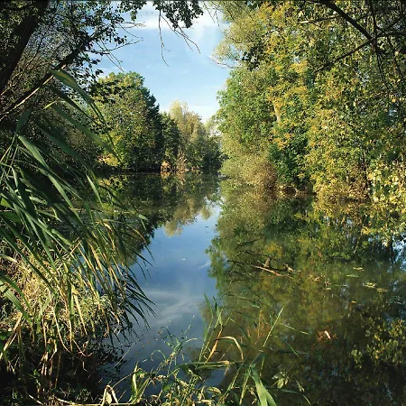 Haus Haas Zimmer&fewo * Лауда-Кёнигсхофен