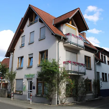 Homestay Haus Haas Zimmer&fewo Lauda-Koenigshofen