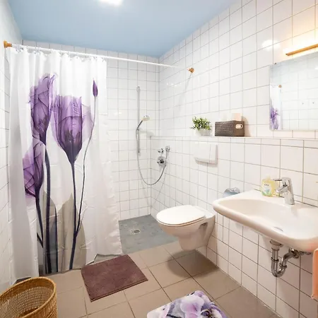 Homestay Haus Haas Zimmer&fewo Lauda-Koenigshofen